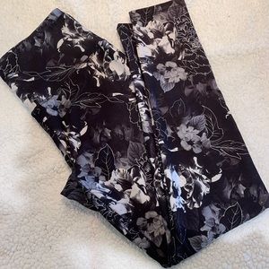 Flower sports leggings
